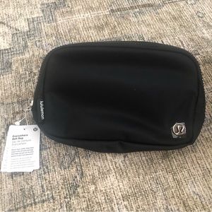 NWT Lululemon Belt Bag Black